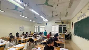 Đề thi tổ hợp KHTN tốt nghiệp THPT 2023: Dễ đạt điểm 6-7, số điểm 10 không nhiều