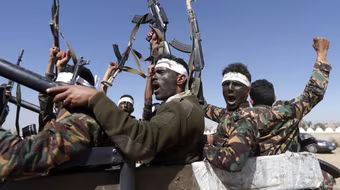 Phiến quân Houthi phóng tên lửa vào Saudi Arabia, 5 thường dân bị thương