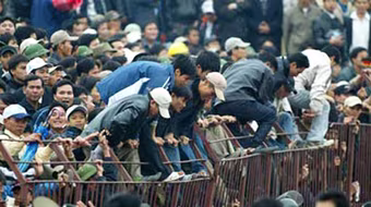 Lo vỡ sân, Thanh Hoá tăng cường an ninh, dè dặt bán vé