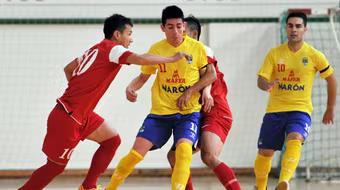 Thắng nghẹt thở đối thủ mạnh, Tuyển Futsal VN vô địch giải Tứ hùng tại Naron