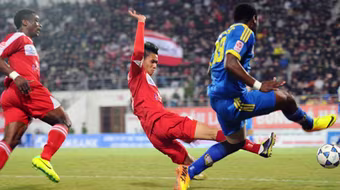 Vòng 20 V-League 2014: Sóng ngầm cuối bảng và những tin đồn "liên minh ma quỷ"