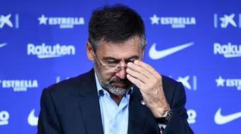 Chủ tịch Bartomeu từ chức, Messi gỡ được "cái gai trong mắt"