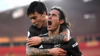 Cavani hóa người hùng giúp M.U ngược dòng ngoạn mục