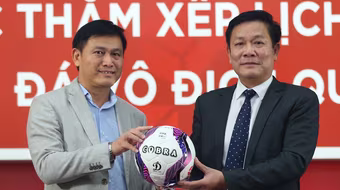 Cận cảnh quả bóng tiêu chuẩn FIFA hoàn toàn mới của V-League 2021