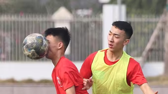 [ẢNH] Những khoảnh khắc hài hước và ấn tượng nhất vòng 1/8