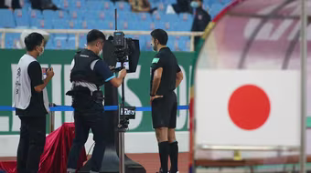 VAR giúp tuyển Việt Nam tránh bàn thua trước Nhật Bản