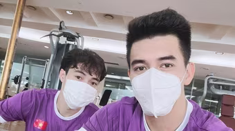 Tiến Linh và Văn Toàn khỏi Covid-19, sẵn sàng gặp Trung Quốc