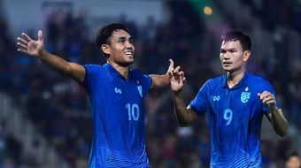 ĐT Thái Lan vào bán kết AFF Cup với ngôi nhất bảng A