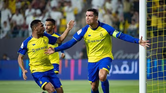Xem Ronaldo ghi tuyệt phẩm giúp Al Nassr thắng ngược