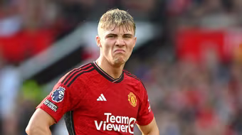 Hojlund trên đường trở thành 'bom xịt' của MU
