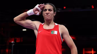 Nữ võ sĩ bị nghi là nam giới cầm chắc huy chương Olympic 2024