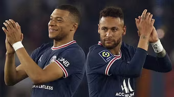Neymar làm chuyện không ngờ sau lưng Mbappe