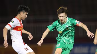 Đội bóng của Hoàng Đức lập kỷ lục toàn thắng