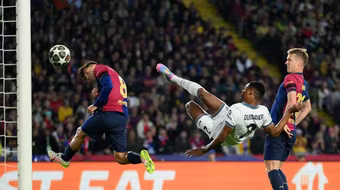 Barca và Inter tạo bữa tiệc bàn thắng ở bán kết Champions League