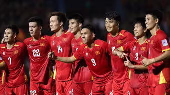 Tuyển Việt Nam tụt hạng FIFA, bị Indonesia áp sát