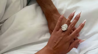 Choáng với giá trị chiếc nhẫn đính hôn của Ronaldo