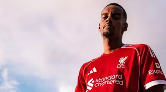 Top 10 'bom tấn' đắt giá nhất hè 2025: Ngoại hạng Anh thống trị