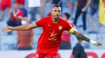 HLV Kim Sang-sik đề xuất nhập tịch thêm 2 ngoại binh Brazil cho ĐT Việt Nam