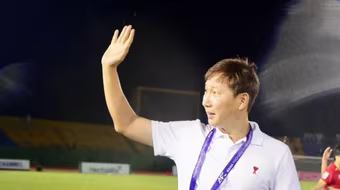 HLV Kim Sang-sik có lý do để chê hàng thủ ĐT Việt Nam