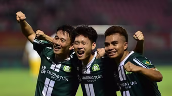 Đội bóng của Công Phượng dẫn đầu giải hạng Nhất