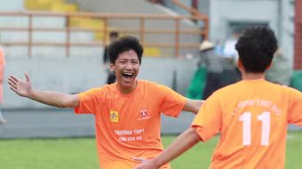 Chùm ảnh loạt trận 8h sáng 9-11