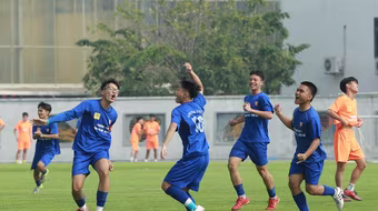 Loại đối thủ giàu truyền thống, THPT Phan Huy Chú xứng danh 'kẻ thách thức'