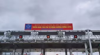 Còn 2,8 triệu ô tô chưa nâng cấp tài khoản giao thông, có lo ùn tắc trạm BOT từ 1-10?