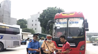 Sửa đổi quy định về thời gian lái xe liên tục của tài xế sau nhiều tranh cãi