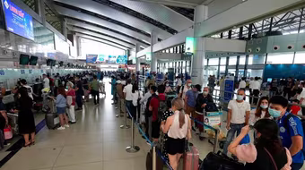Khách đi máy bay dịp nghỉ lễ 30-4 tăng đột biến, vượt xa khi chưa có dịch Covid-19