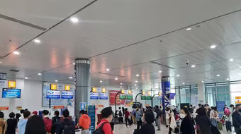 Giá vé máy bay trong nước tăng cao, Bộ Giao thông nói gì?