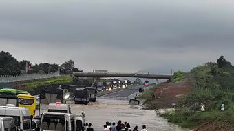 Cao tốc Phan Thiết- Dầu Giây ngập như sông lỗi do tư vấn thiết kế, dù không cố ý