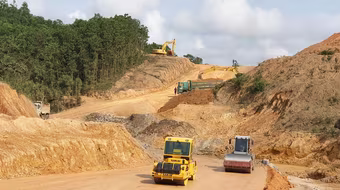 Điều chuyển khối lượng hoặc chấm dứt hợp đồng với nhà thầu yếu tại dự án cao tốc Diễn Châu- Bãi Vọt