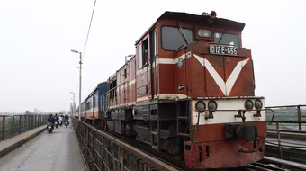 Cầu Long Biên 120 tuổi đã xuống cấp, hư hỏng nghiêm trọng cần sớm cải tạo