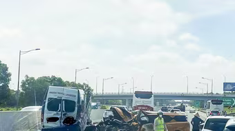 Tai nạn liên hoàn trên cao tốc Hà Nội- Hải Phòng, hai người chết