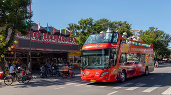 Xe buýt hai tầng, thoáng nóc chở khách du lịch sẽ được quản lý ra sao?