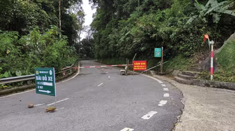 Thông tin cụ thể về việc sạt lở đường lên Vườn quốc gia Ba Vì