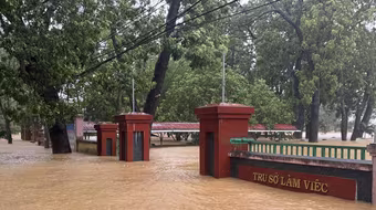 Mưa rét ở Bắc bộ và mưa lũ ở Trung bộ còn kéo dài bao lâu?