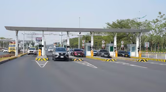 Sân bay Nội Bài chính thức áp dụng thu phí không dừng tất cả các làn