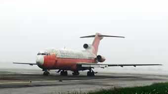 Máy bay bỏ rơi gần 20 năm ở Nội Bài: Vẫn chưa quyết được phương án xử lý dứt điểm 