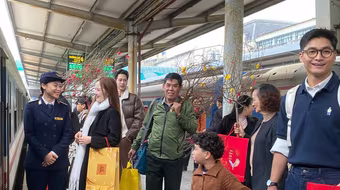 Đường sắt bắt đầu mở bán vé tàu Tết Bính Ngọ, mỗi khách được mua 10 vé