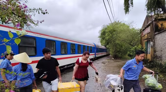 Tạm dừng tàu khách liên vận quốc tế Việt- Trung và hàng chục mác tàu khác 