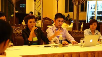 Thái Thùy Linh mang hơi ấm đến học sinh nghèo dân tộc miền núi