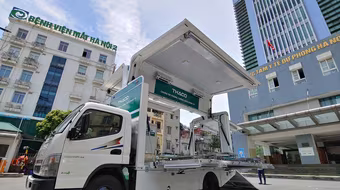 [ẢNH] Cận cảnh xe chuyên dụng "biến hình" phục vụ phòng chống Covid-19