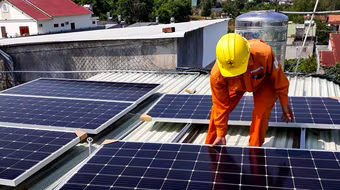 Hà Nội đặt mục tiêu 50% công sở và nhà dân sẽ sử dụng điện mặt trời mái nhà 