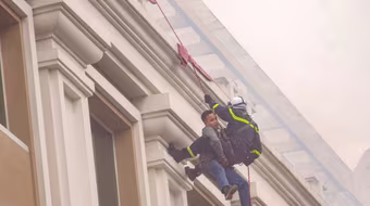 Hà Nội dự kiến hỗ trợ cao nhất 3,6 triệu đồng/tháng mỗi Cảnh sát hình sự và Cảnh sát PCCC