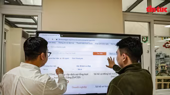 Hà Nội yêu cầu đảm bảo không gián đoạn thủ tục hành chính khi sắp xếp, tổ chức bộ máy