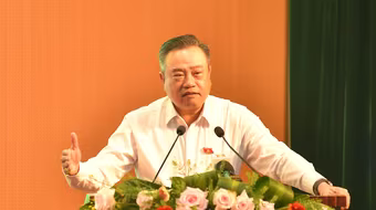 Chủ tịch Hà Nội: "Cán bộ gần dân là tâm phải hướng đến người dân"