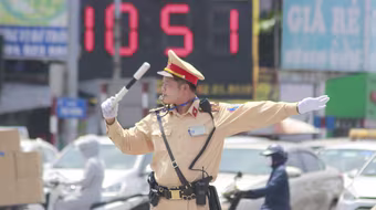 Hà Nội yêu cầu trực 24/7 để đảm bảo an toàn giao thông dịp nghỉ lễ 30/4 - 1/5