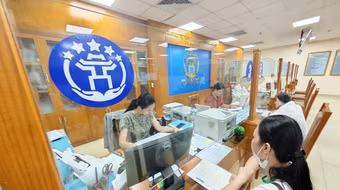 Cử công chức, viên chức ra điểm phục vụ hành chính công tại 126 xã, phường xong trước 28/6