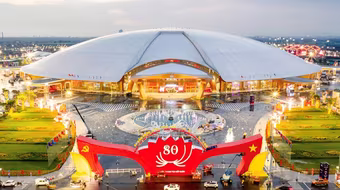 Tăng xe buýt phục vụ người dân tham quan Hội chợ Mùa Thu